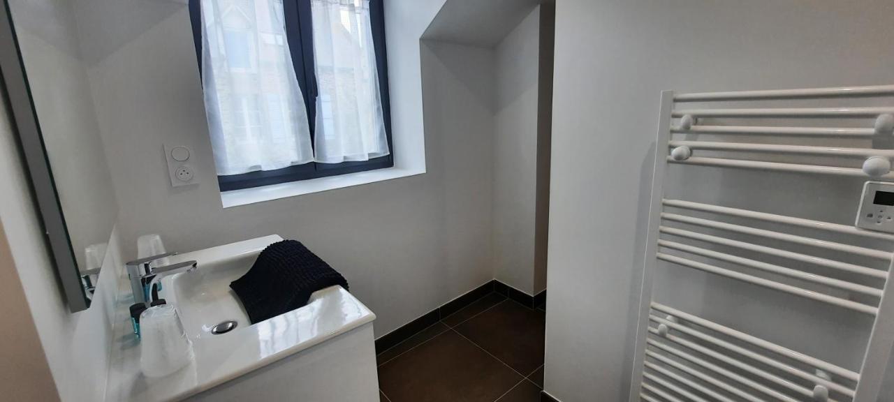 Les Appartements De La B Saint-Benoît-des-Ondes Eksteriør billede