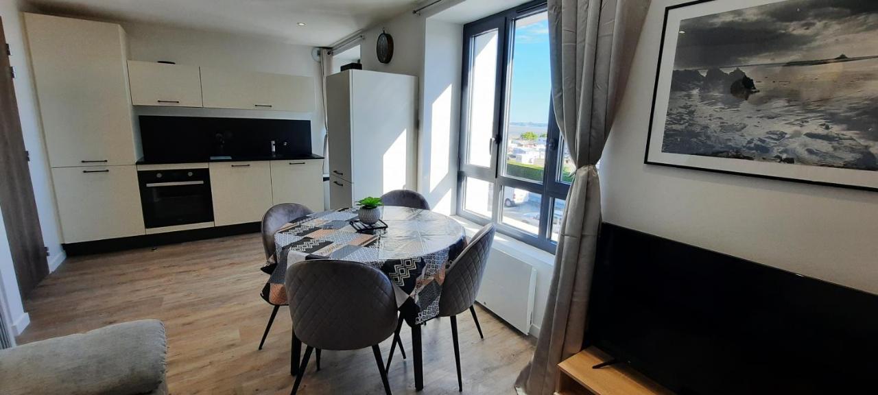 Les Appartements De La B Saint-Benoît-des-Ondes Eksteriør billede